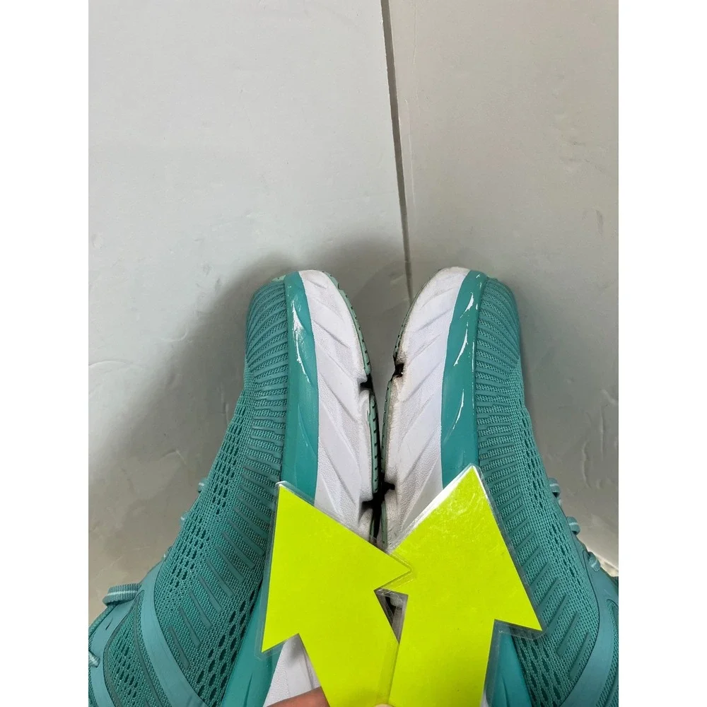 Hoka One One hoka one